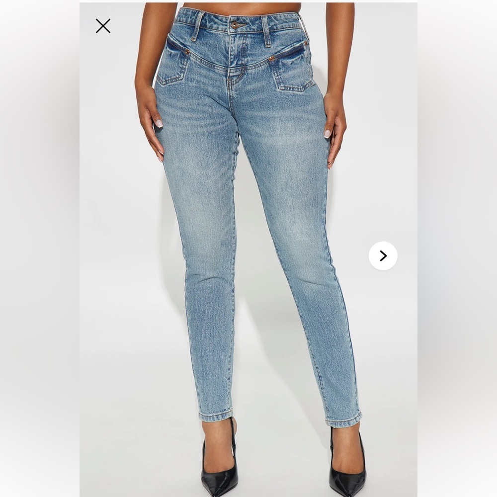 “Feeling French” Skinny Jeans NWT